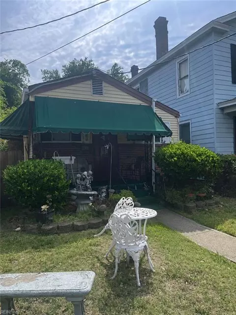 2126 Chestnut Ave, Newport News, VA 23607