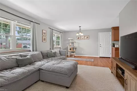 Living - 703 New Bern Ave, Hampton, VA 23669 photo 2 of 3
