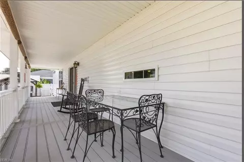 Exterior - 237 Cedar Rd, Chesapeake, VA 23322 photo 3 of 11