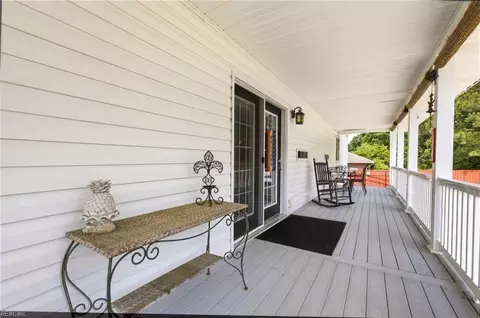 Exterior - 237 Cedar Rd, Chesapeake, VA 23322 photo 2 of 11