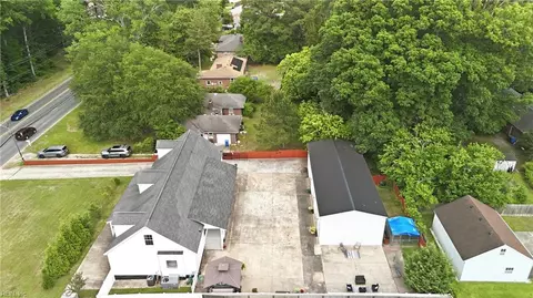 View/Area - 237 Cedar Rd, Chesapeake, VA 23322 photo 1 of 2