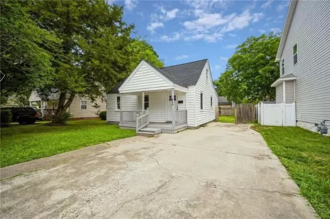 Exterior - 620 Delaware Ave, Hampton, VA 23661 photo 3 of 8