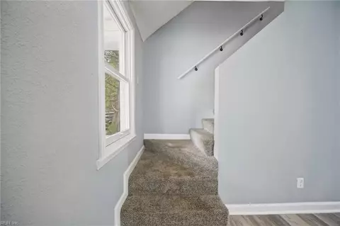 Entry Way - 620 Delaware Ave, Hampton, VA 23661 photo 1 of 1