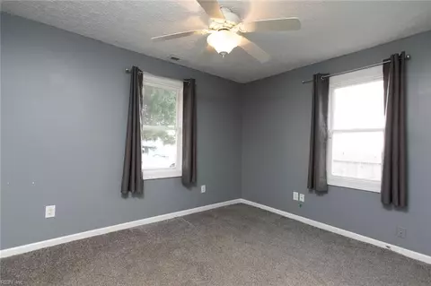 Bedroom - 609 Allen St, Hampton, VA 23669 photo 4 of 8