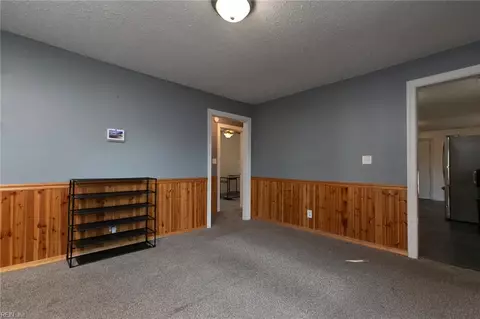Living - 609 Allen St, Hampton, VA 23669 photo 2 of 3