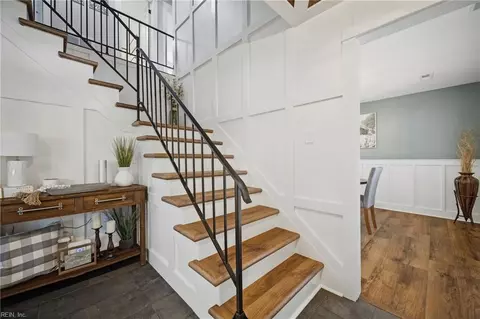 Entry Way - 121 Hidalgo Dr, Hampton, VA 23669 photo 1 of 1