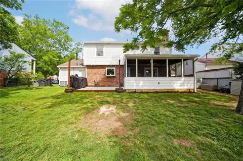 Exterior - 121 Hidalgo Dr, Hampton, VA 23669 photo 10 of 11
