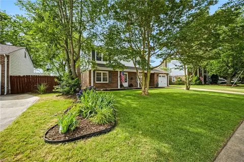 Exterior - 121 Hidalgo Dr, Hampton, VA 23669 photo 2 of 11