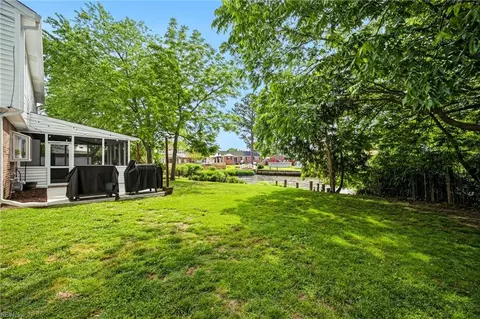 Exterior - 121 Hidalgo Dr, Hampton, VA 23669 photo 8 of 11