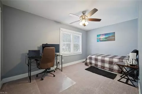 Bedroom - 121 Hidalgo Dr, Hampton, VA 23669 photo 4 of 7
