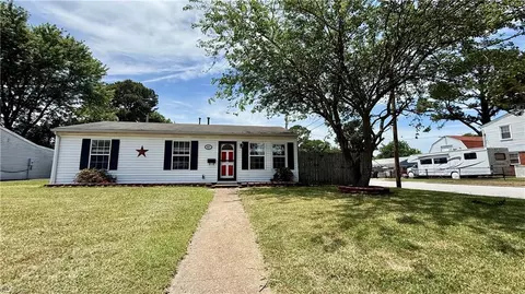 1607 Grimes Rd, Hampton, VA 23663