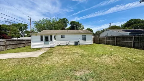 Exterior - 1607 Grimes Rd, Hampton, VA 23663 photo 7 of 9