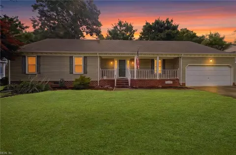 809 Grantham Ln, Chesapeake, VA 23322