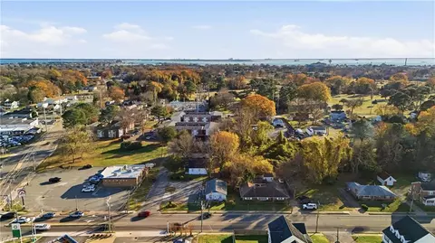 View/Area - 1204 E Pembroke Ave, Hampton, VA 23664 photo 3 of 7