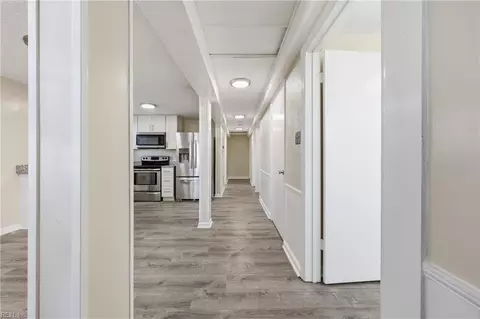 Entry Way - 1204 E Pembroke Ave, Hampton, VA 23664 photo 1 of 8
