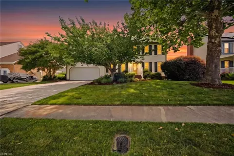 1836 Summerhedge Cls Close, Virginia Beach, VA 23456