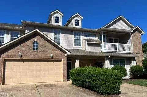 1088 Grand Oak Ln, Virginia Beach, VA 23455