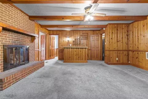 Living - 11635 Fortsville Rd, Capron, VA 23829 photo 5 of 8