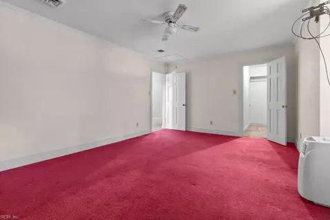 Bedroom - 11635 Fortsville Rd, Capron, VA 23829 photo 5 of 11