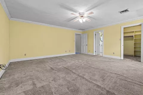 Bedroom - 11635 Fortsville Rd, Capron, VA 23829 photo 3 of 11