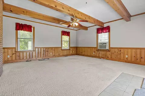 Living - 11635 Fortsville Rd, Capron, VA 23829 photo 7 of 8