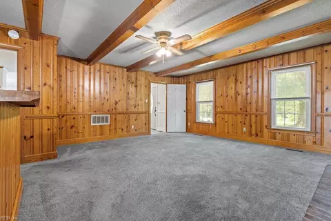 Living - 11635 Fortsville Rd, Capron, VA 23829 photo 4 of 8