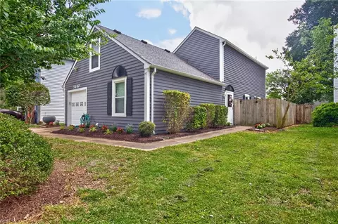 5440 Chatham Hall Dr, Virginia Beach, VA 23465