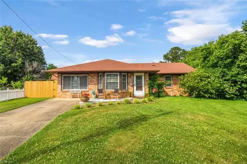 5004 Westgrove Cir, Virginia Beach, VA 23455