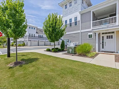 Exterior - 311 Fishers Ct, Hampton, VA 23666 photo 2 of 6