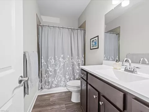 Bath - 311 Fishers Ct, Hampton, VA 23666 photo 1 of 4