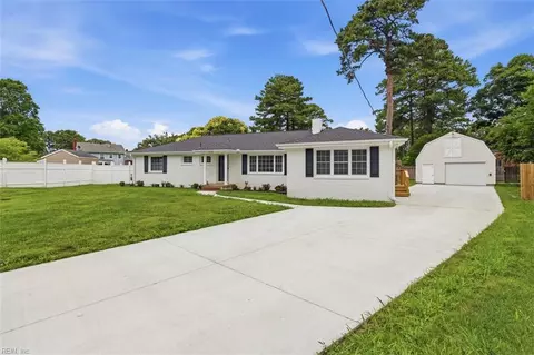 7019 Hunters Ct, Norfolk, VA 23518