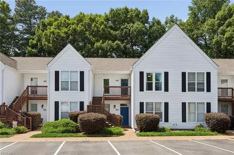 925 Ironwood Dr, Yorktown, VA 23693