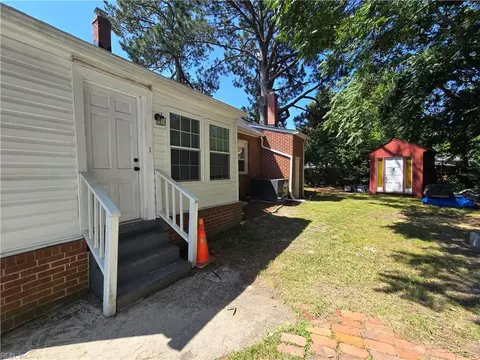 Exterior - 1908 E Washington St, Suffolk, VA 23434 photo 5 of 5