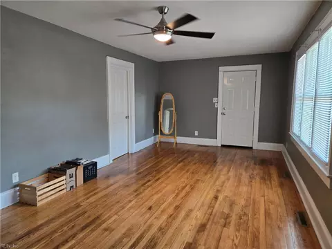 Living - 1908 E Washington St, Suffolk, VA 23434 photo 1 of 5