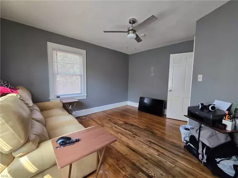 Living - 1908 E Washington St, Suffolk, VA 23434 photo 4 of 5