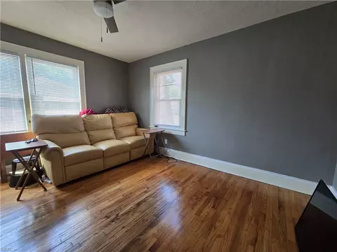 Living - 1908 E Washington St, Suffolk, VA 23434 photo 3 of 5