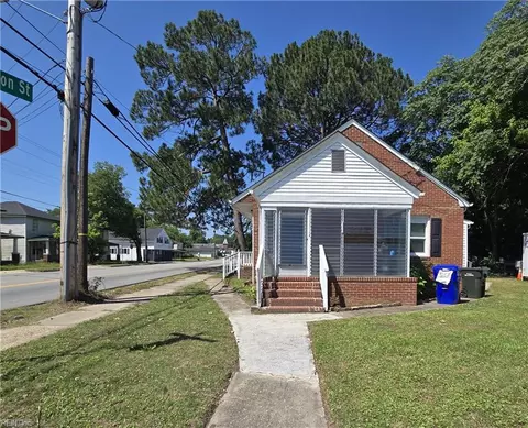 Exterior - 1908 E Washington St, Suffolk, VA 23434 photo 2 of 5