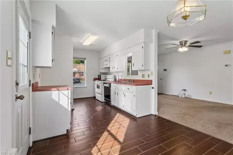 57 N Lake Loop, Hampton, VA 23666 photo 9