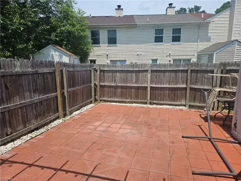 Exterior - 3202 Clover Rd E, Chesapeake, VA 23321 photo 3 of 3