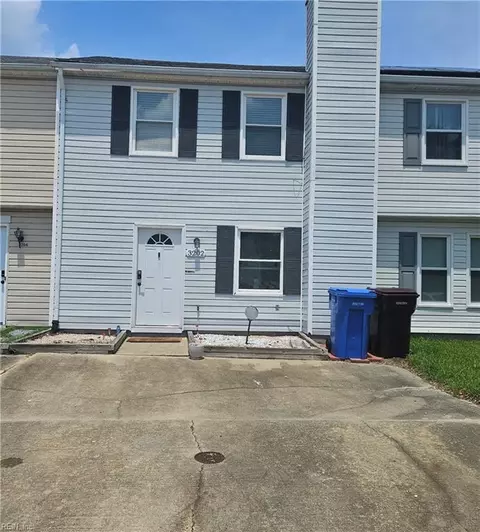3202 Clover Rd E, Chesapeake, VA 23321