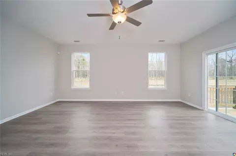 Living - 2257 Captiva Ln, Chesapeake, VA 23321 photo 3 of 4