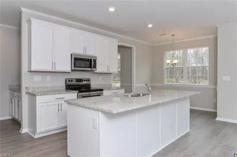 Kitchen - 2257 Captiva Ln, Chesapeake, VA 23321 photo 2 of 3