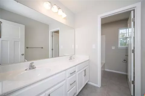 Bath - 2257 Captiva Ln, Chesapeake, VA 23321 photo 2 of 5