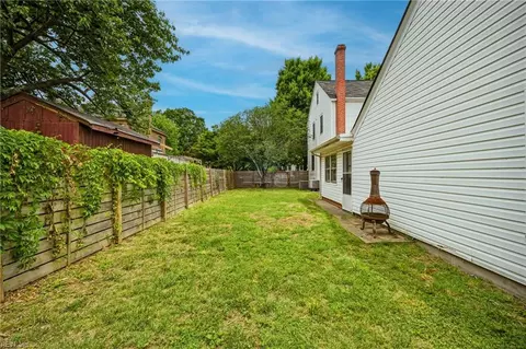 Exterior - 5 Willoughby Pl, Hampton, VA 23661 photo 10 of 11