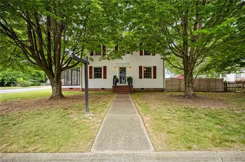 Exterior - 5 Willoughby Pl, Hampton, VA 23661 photo 4 of 11