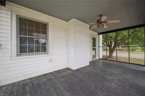 Exterior - 5 Willoughby Pl, Hampton, VA 23661 photo 7 of 11