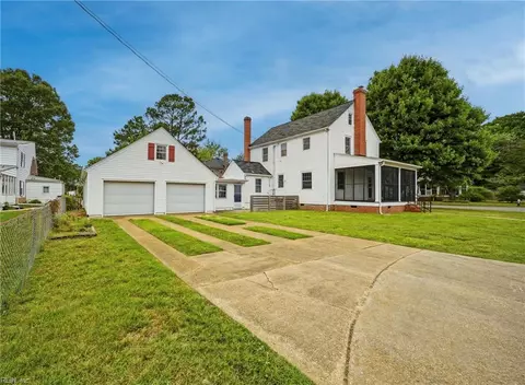 Exterior - 5 Willoughby Pl, Hampton, VA 23661 photo 1 of 11