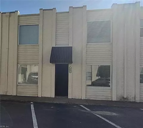 909 Pacific Ave #A, Virginia Beach, VA 23451