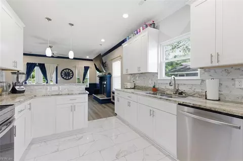 623 Greenlawn Ave, Hampton, VA 23661