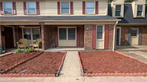 14569 Old Courthouse Way # D, Newport News, VA 23608